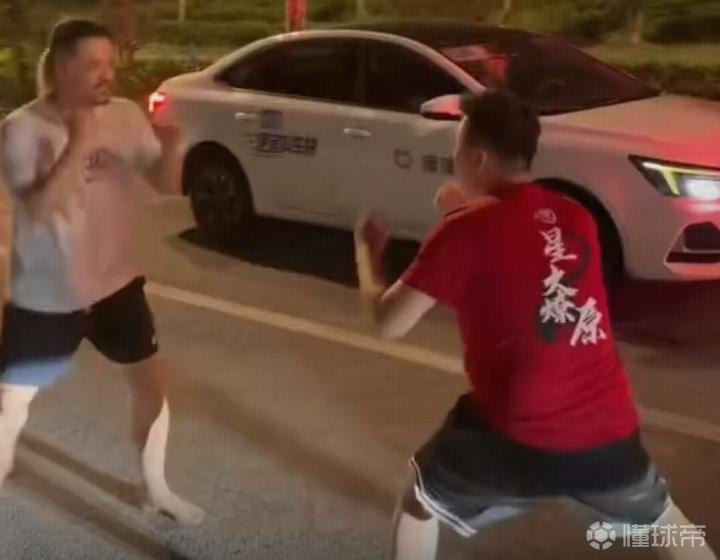 上海德比后球迷冲突,警方拘留四人