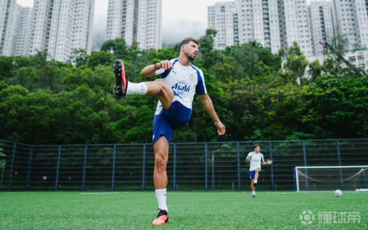 曼城在香港继续训练，马尔穆什、鲁本和努内斯回归